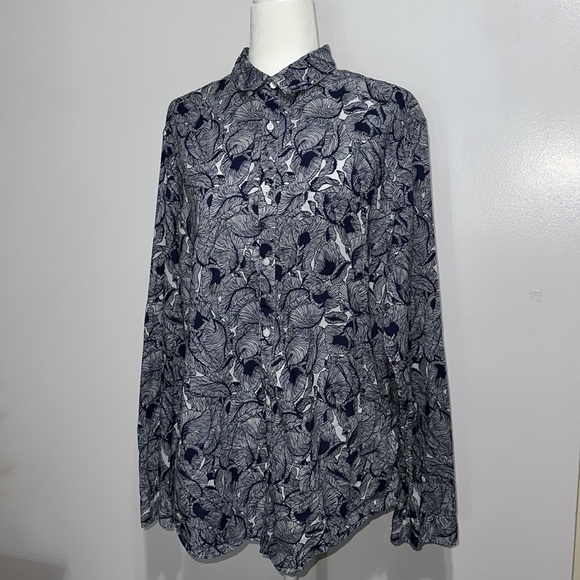 H&M WOMEN’S FLORAL BUTTON DOWN BLOUSE - Picture 3 of 10